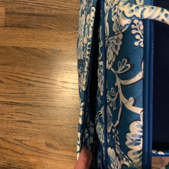 VERA BRADLEY Blue Lagoon Large Computer Case - Picture 4 of 8
